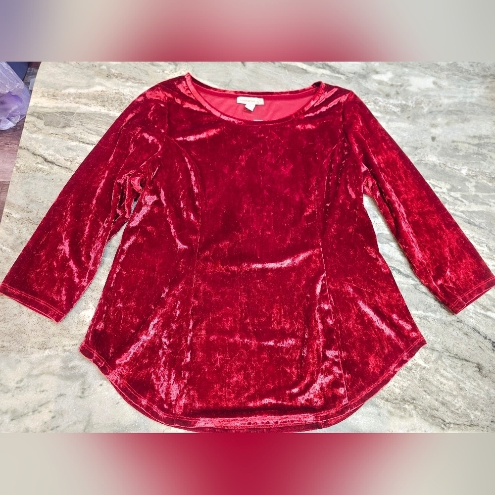 Westport 1962 Dressbarn NWT Red Crushed Velvet Top Size M Long Sleeve Holiday